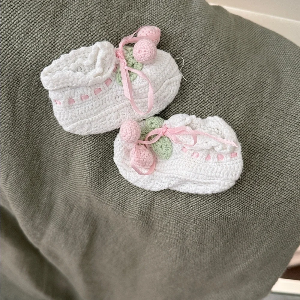 Hartstrings Baby White and Pink Knit Set - Picture 3 of 9